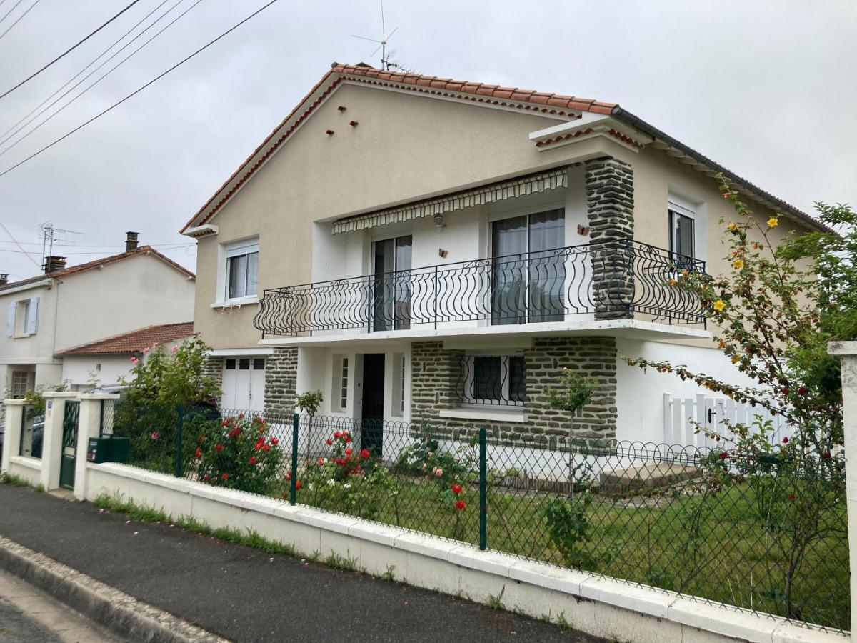 Holiday home -comme A La Maison- Jardin, Veranda, Ideal Familles Et Business Niort
