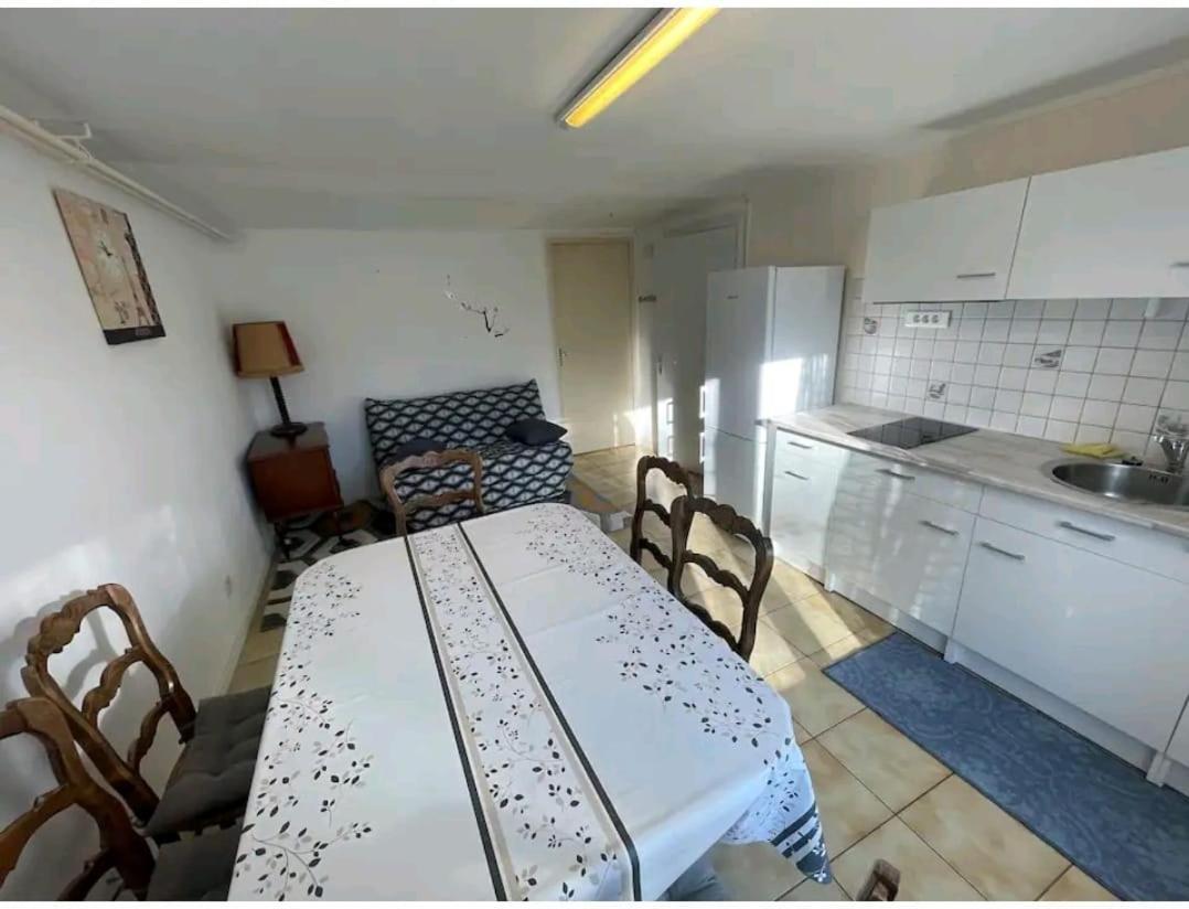 -comme A La Maison- Jardin, Veranda, Ideal Familles Et Business
